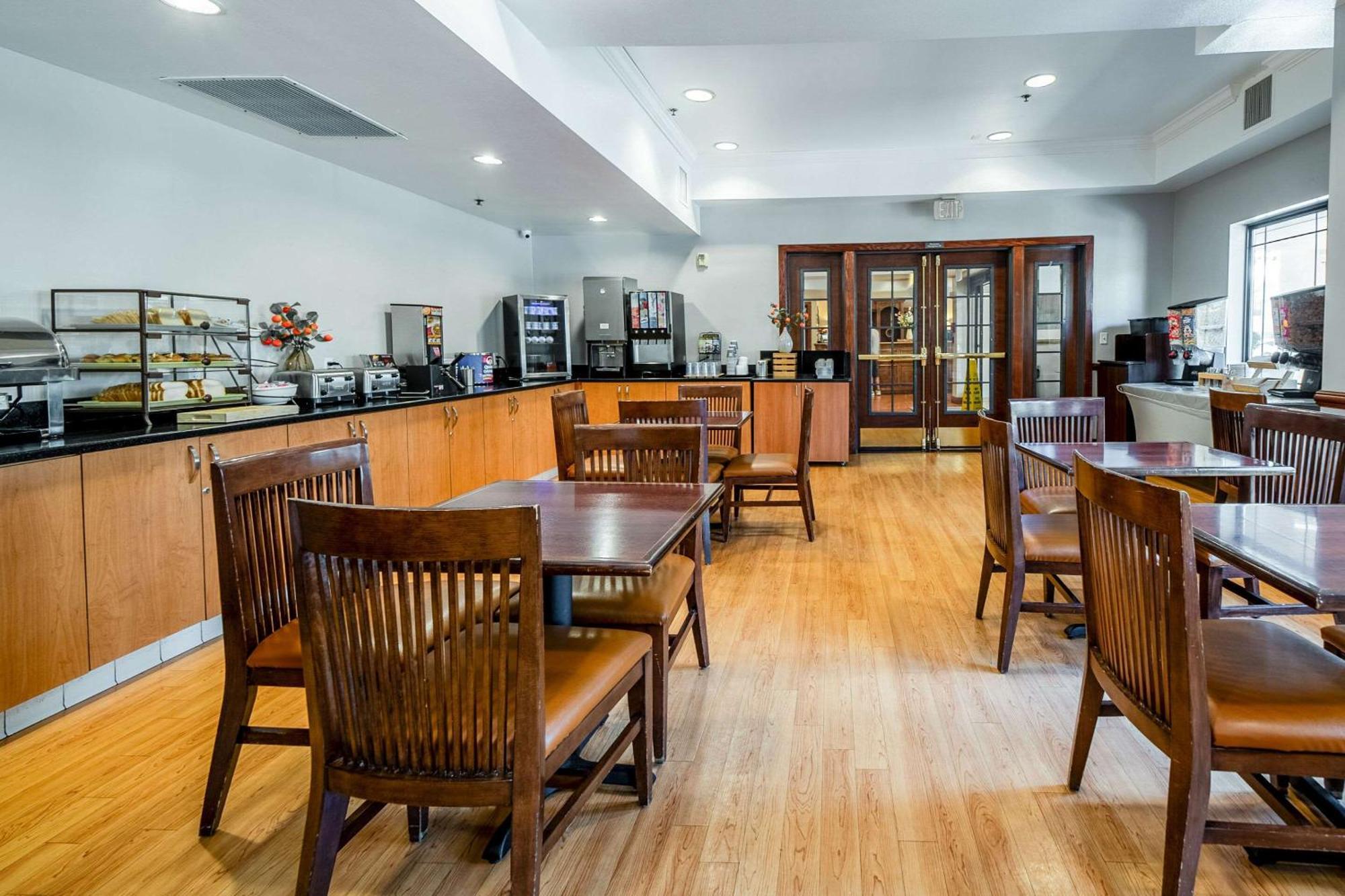 Country Inn & Suites By Radisson, Ontario At Ontario Mills, Ca Extérieur photo