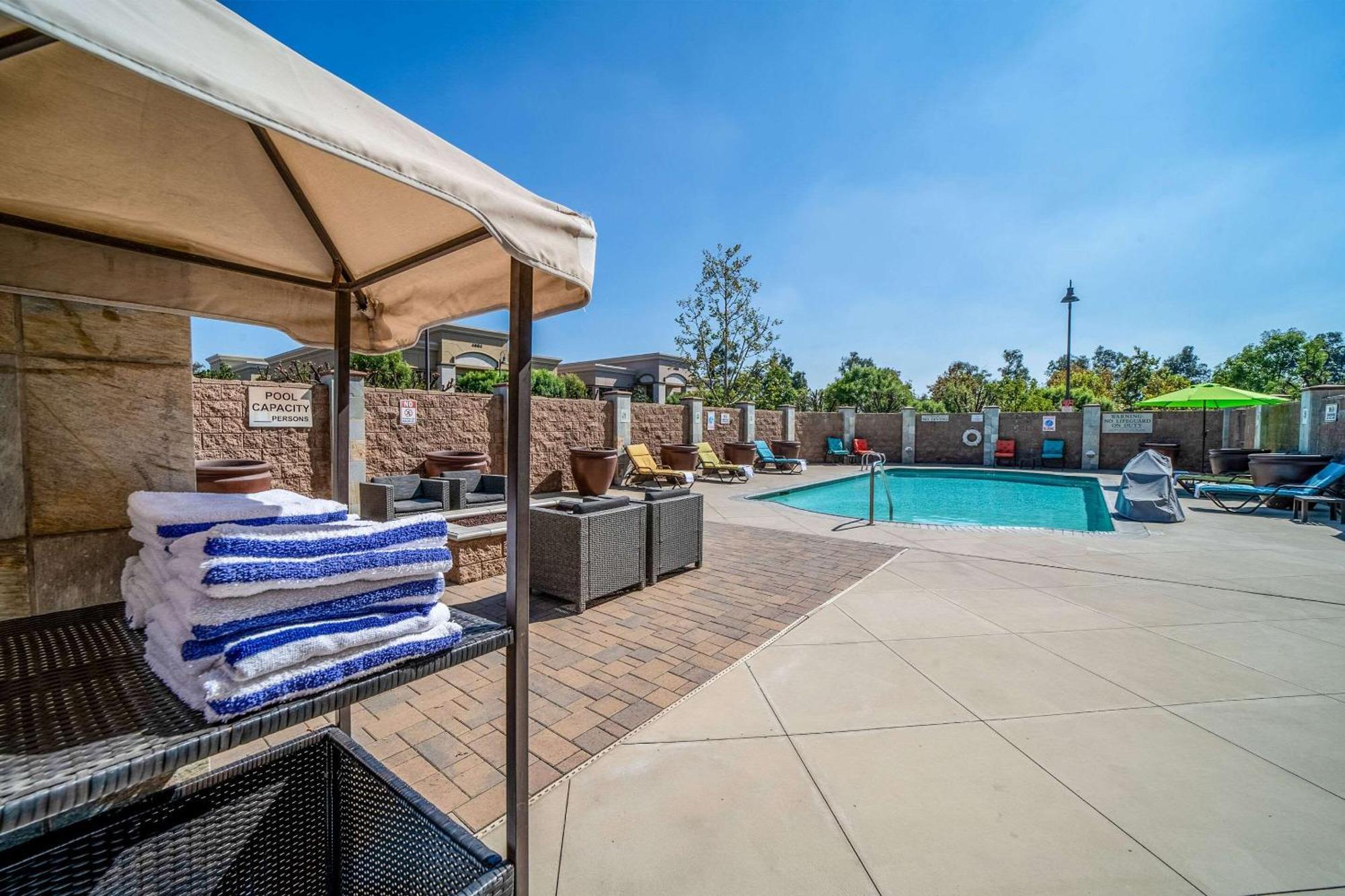 Country Inn & Suites By Radisson, Ontario At Ontario Mills, Ca Extérieur photo