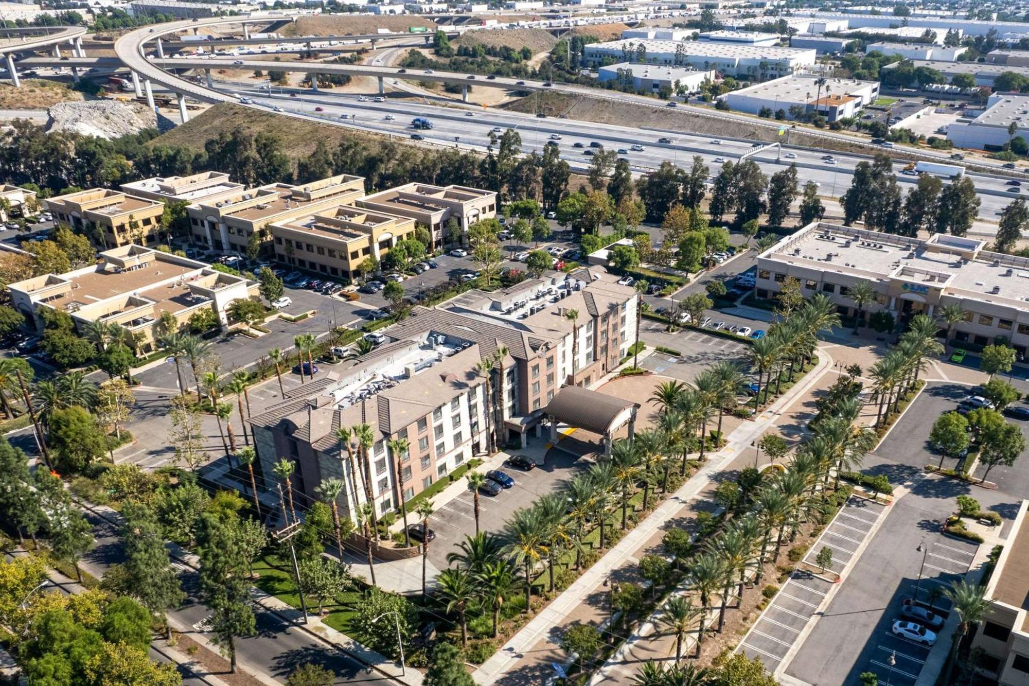 Country Inn & Suites By Radisson, Ontario At Ontario Mills, Ca Extérieur photo